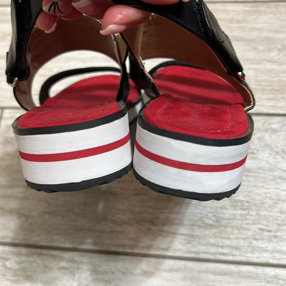 Adrienne Vittadini Sport Red & Black Sandals-8M - Picture 5 of 10